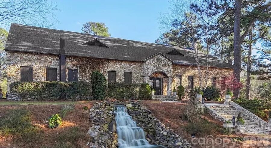 267 Depot St, Mt Croghan, SC 29727 — closed by Oleh Yushchenko