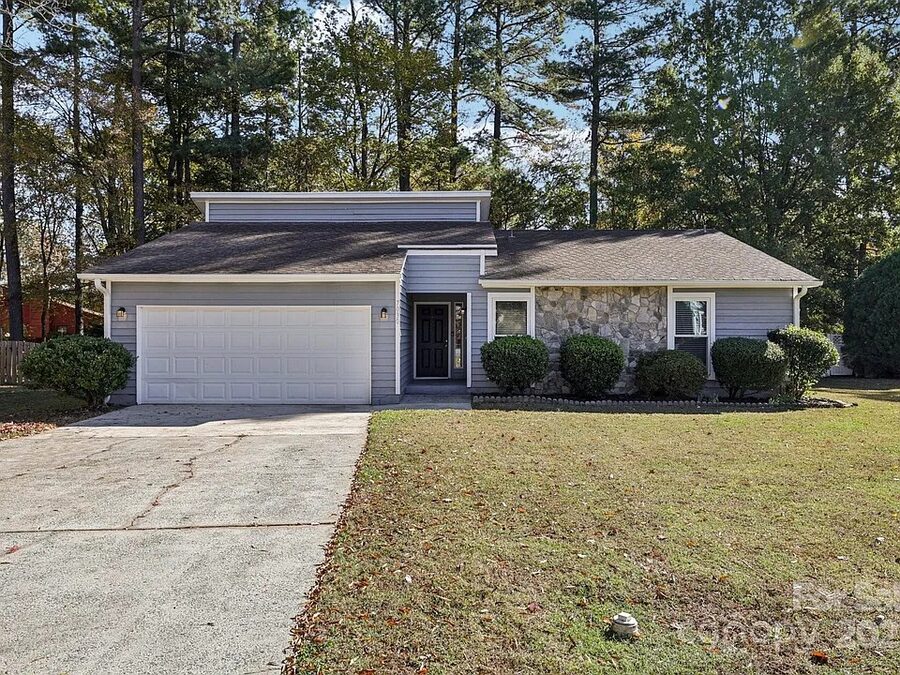 7030 Huntsmaster Dr, Charlotte, NC 28277 — closed by Oleh Yushchenko
